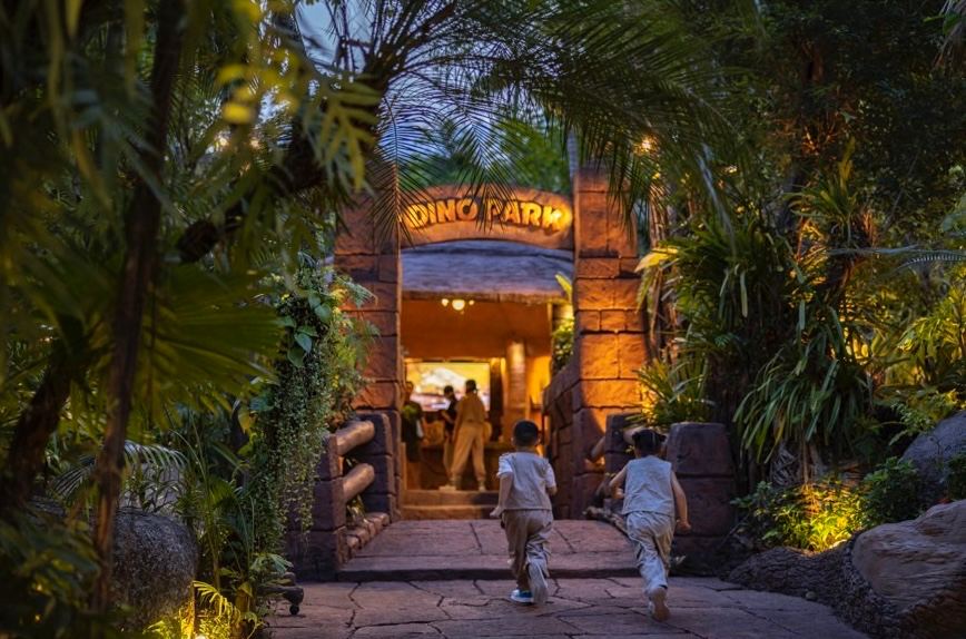 Dino Park Phuket Mini-golf & Restaurant
